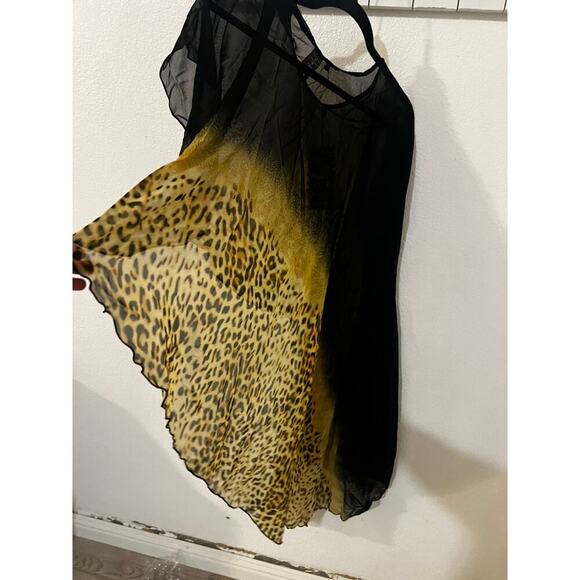 NWT Pretty Angel silk leopard & black asymmetrical top size S - Picture 3 of 7